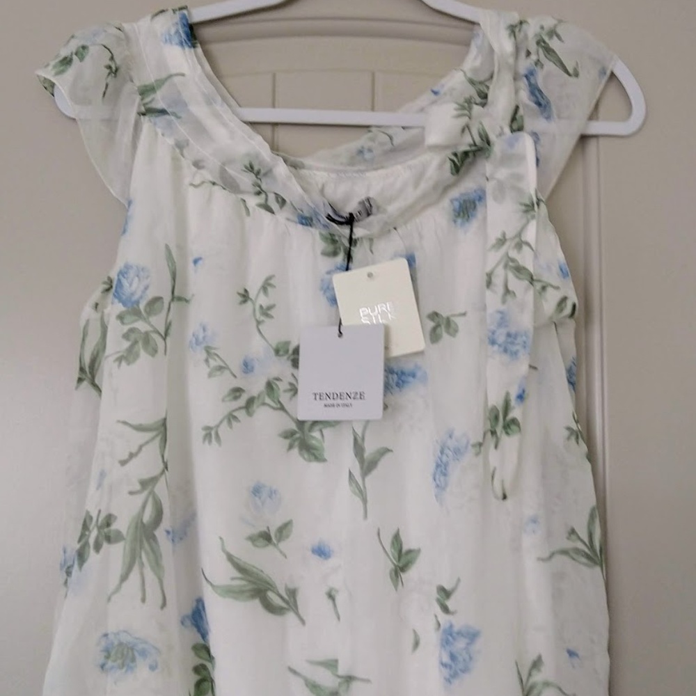 Tendenze Pure Silk Ivory Floral Blouse.